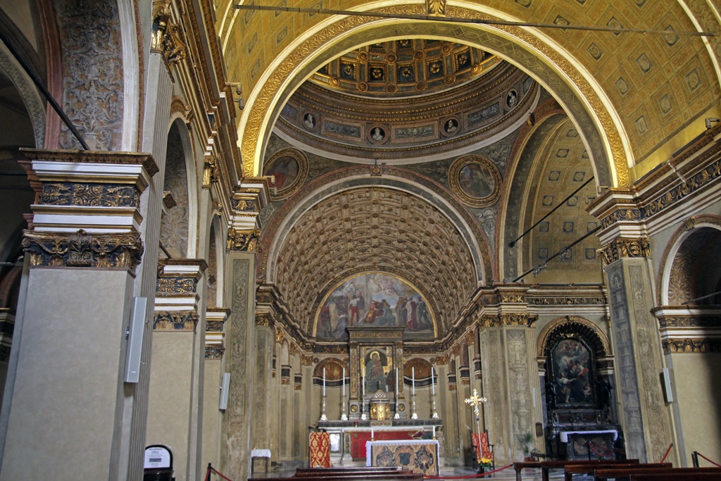 Main Altar with Optical Illusion